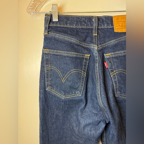 Levi’s Premium Women’s Ribcage Boot Dark Blue Wash Button Fly Blue Jeans Size 25 - Picture 3 of 14